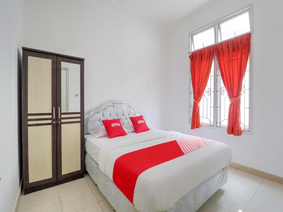 OYO 2997 Grand Suites Palace 2 Sindanglaya Exterior foto