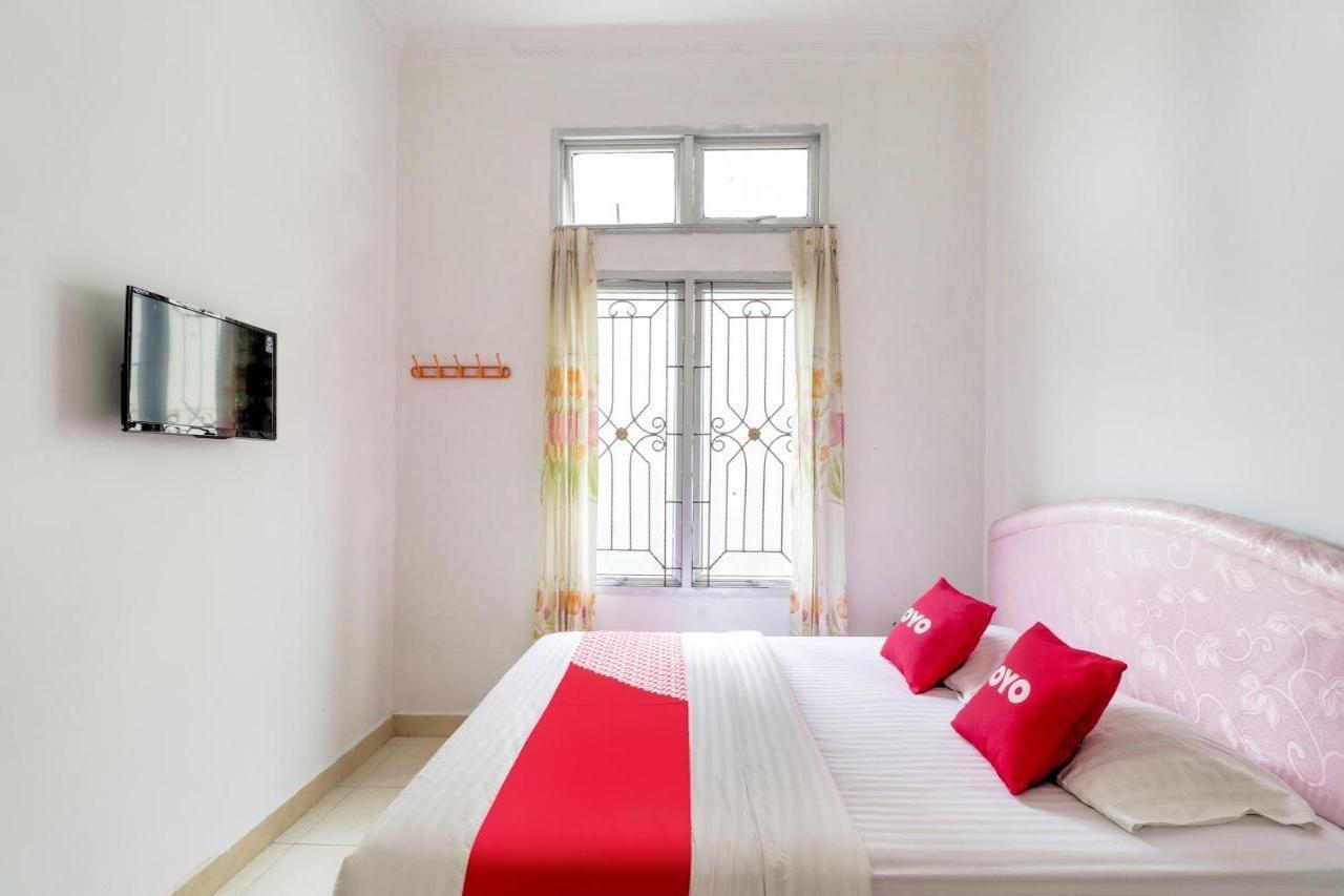 OYO 2997 Grand Suites Palace 2 Sindanglaya Exterior foto